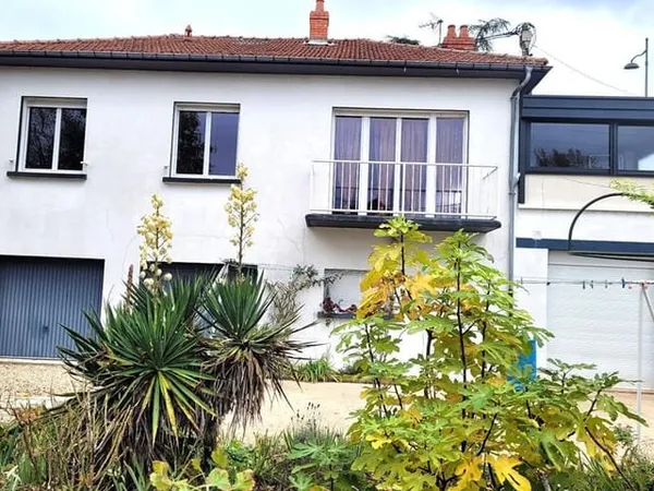 Belle Maison ou Pavillon sur Sous-sol de 146 m² entièrement Rénovée avec Cour, Atelier, Terrasse, Ap