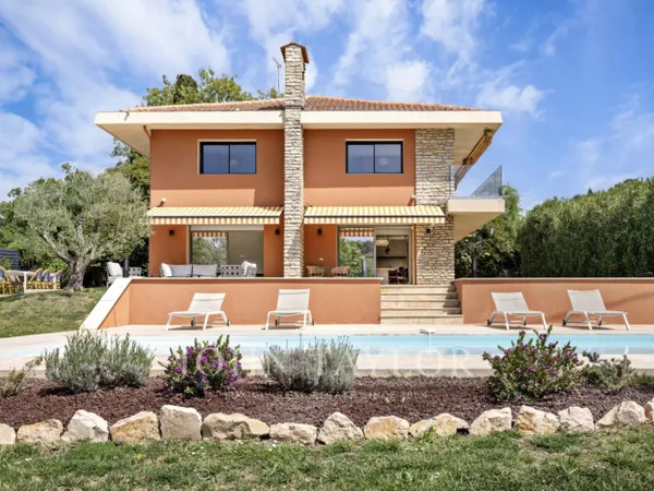 Villa familiale à louer Mougins - Domaine privé, piscine chauffé