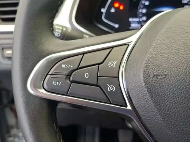 Renault Captur tce 90 — photo 33
