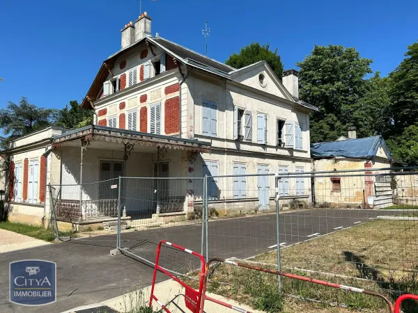 Local professionnel 250 m²
