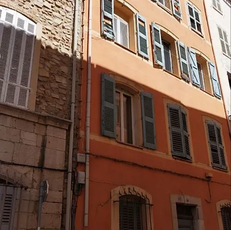 Immeuble 14 pièces 300 m²