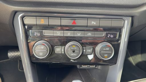 Volkswagen T-Roc 1.5 TSI 150 DSG7 - Carat – 2019 – 91976 km – Essence – Boîte Automatique — photo 12