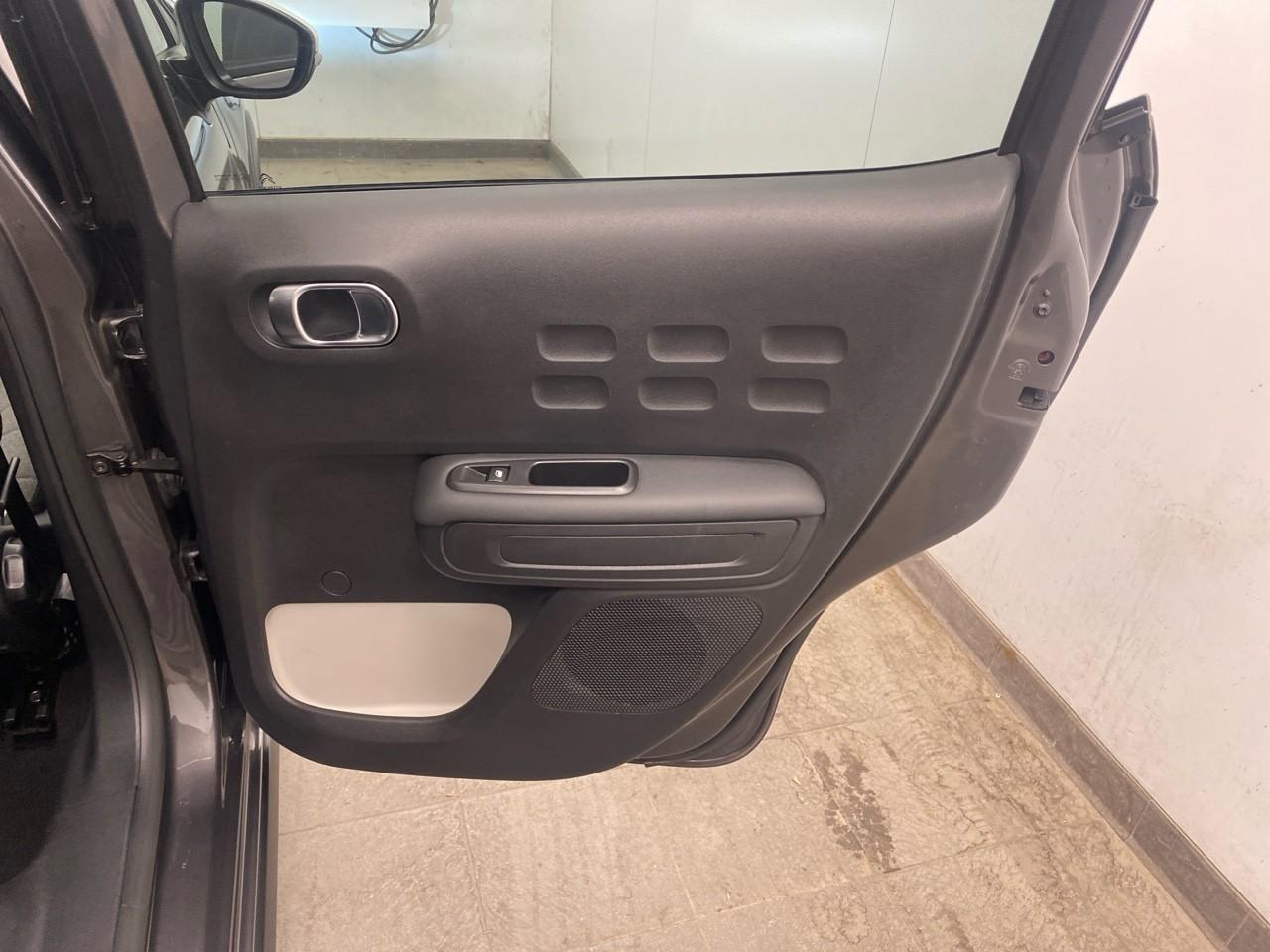 Citroën C3 puretech 110 s&s bvm6 saint james — photo 24