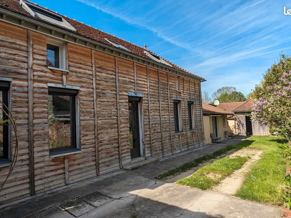 Longère rénovée 149 m² - Terrain 2 200 m² - Grange 100 m² - Accès rivière
