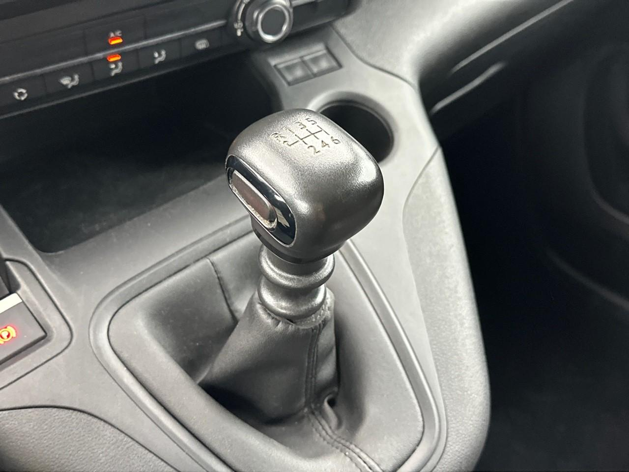 Peugeot Partner fourgon standard 650 kg bluehdi 100 s&s bvm6 aspha — photo 30