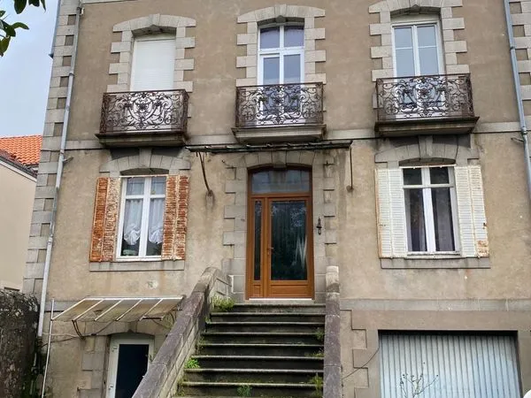 Maison 10 pièces 215 m²