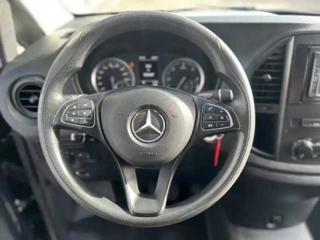 Mercedes Vito 116 cdi tourer long — photo 9