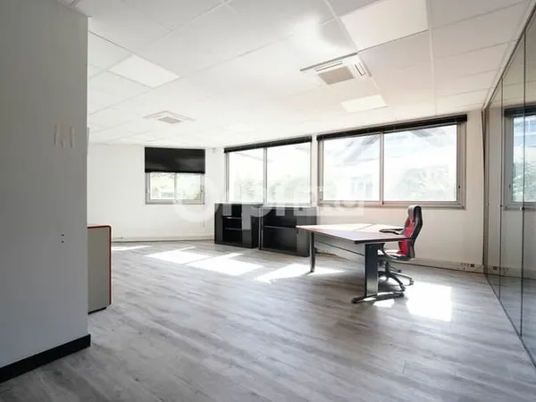 Bureaux 271 m²