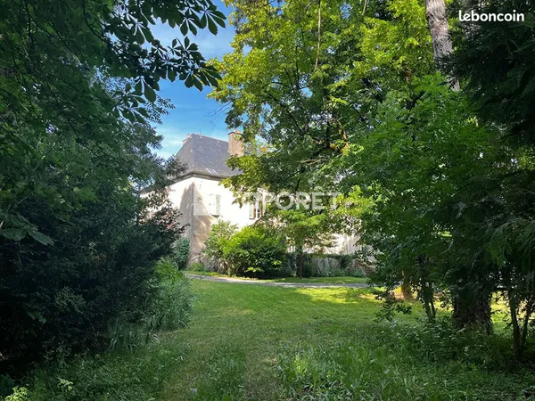 Maison 10 pièces 375 m²