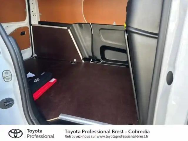 Toyota Proace city medium 100 d-4d start mc24 — photo 7