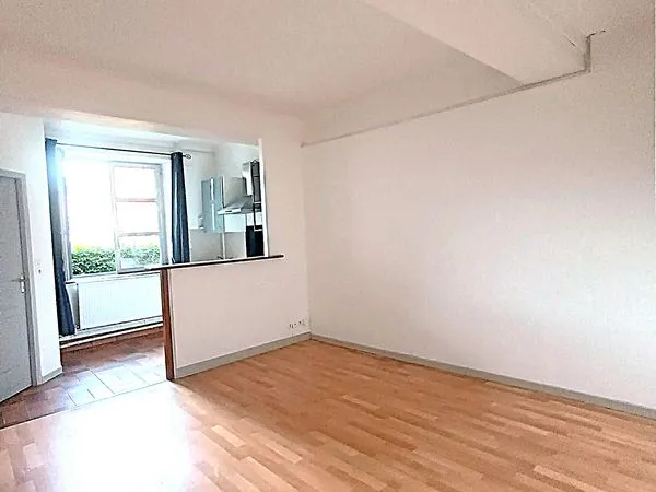 T1 bis avec espace chambre, cuisine aménagée