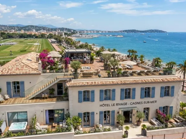 Hôtel 16 pièces 300 m²