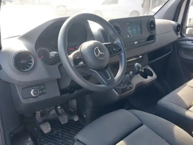 Mercedes Sprinter 317 cdi fourgon 43 l3h2 14m3 1 — photo 3