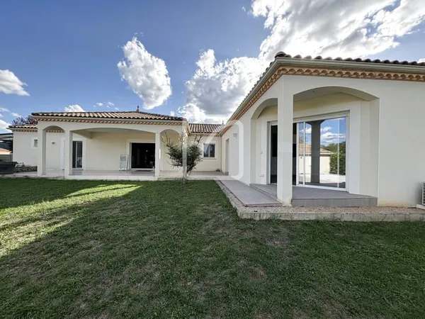 SUPERBE MAISON CONTEMPORAINE DE PLAIN PIED PRESTATIONS HAUT