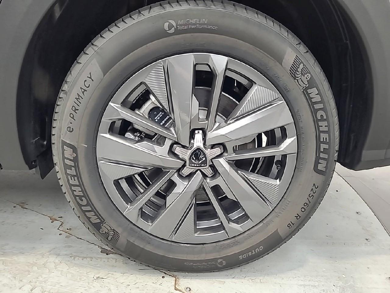 Peugeot 5008 hybrid 145 ch e-dcs6 allure — photo 16