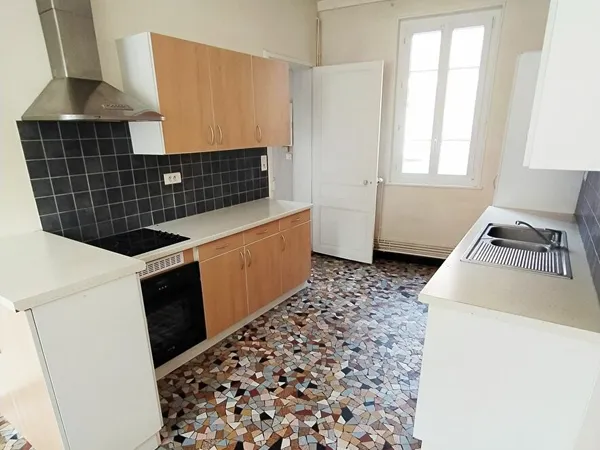 APPARTEMENT CHAUNY - 96 m²