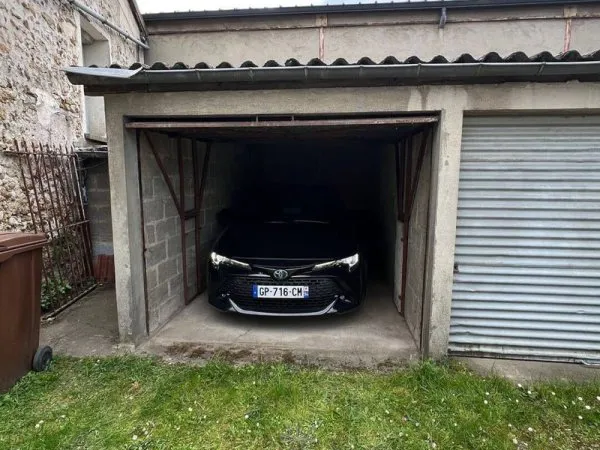 Parking 12 m²