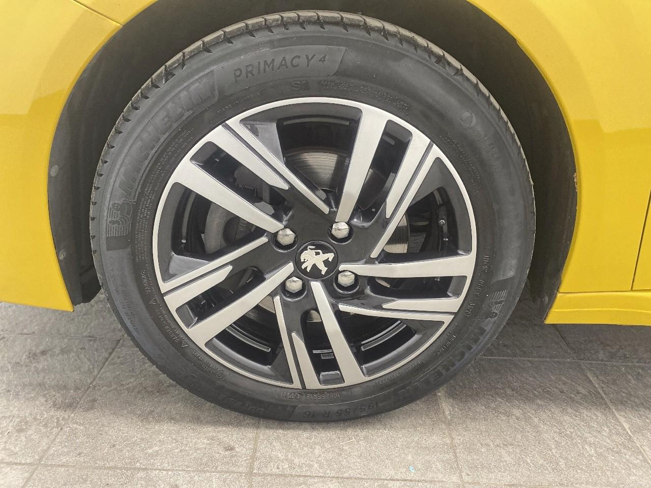 Peugeot 208 puretech 100 s&s bvm6 allure — photo 11