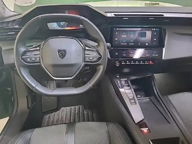 Peugeot 308 phev 180 e-eat8 — photo 28