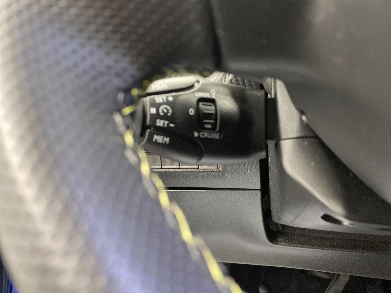 Peugeot 2008 puretech 130 s&s eat8 gt — photo 17
