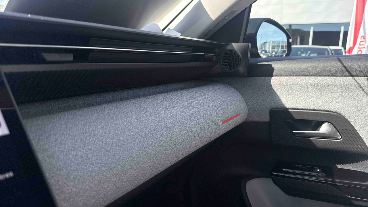 Citroen C5 Aircross Hybride 145 e-DCS6 — photo 25