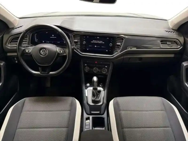 Volkswagen T-Roc 1.5 tsi 150 evo start/stop dsg7 carat — photo 8