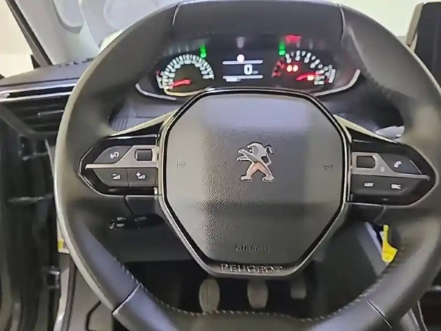 Peugeot 2008 puretech 100 s&amp;s bvm6 — photo 29