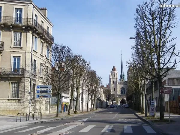 Local commercial 30 m² avec vitrine - Rue Mariotte
