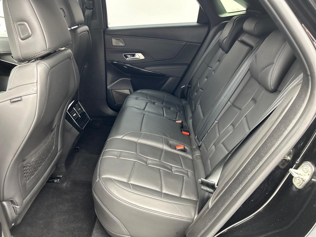 Ds Ds 7 crossback hybride rechargeable e-tense 300 eat8 4x4 opera — photo 13