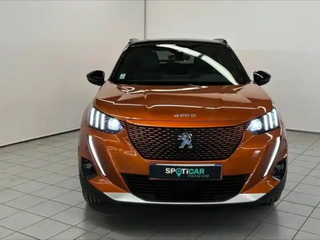 Peugeot 2008 e- 136ch gt — photo 3