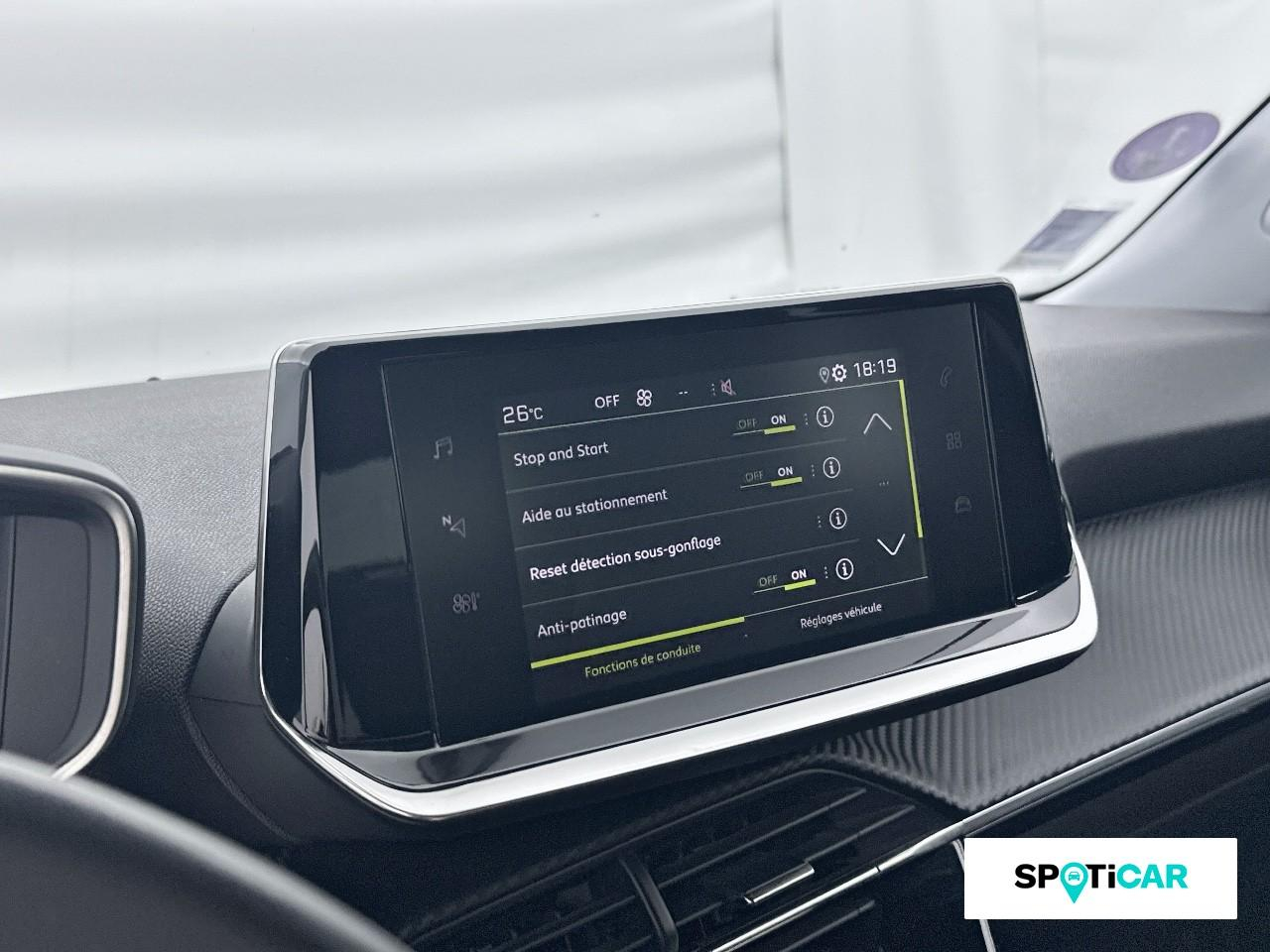 Peugeot 2008 1.2 puretech 100ch s&s allure — photo 13