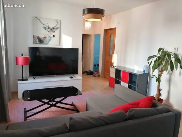 Superbe T3 meublé de 59 m² - Garage privatif - Dernier étage - Gare Châteaucreux