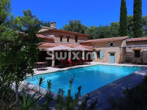 Maison 7 pièces 280 m²