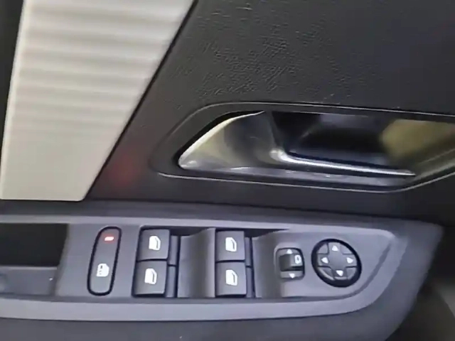 Citroën C4 hybride 100 e-dcs6 — photo 87