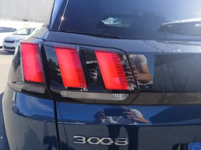 Peugeot 3008 puretech 130ch s&amp;s eat8 — photo 17