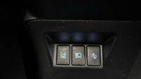 Toyota Yaris 100h Chic 5p — photo 30