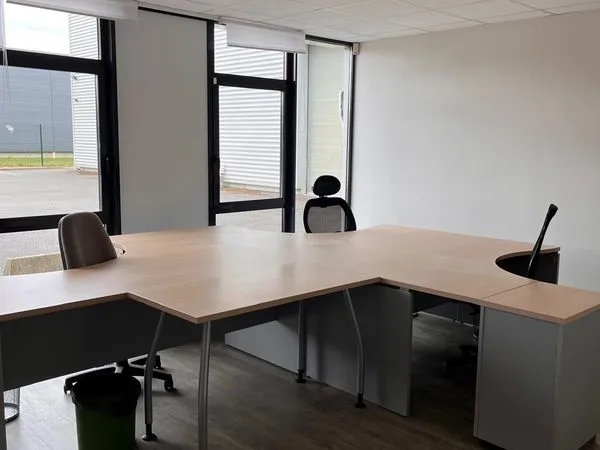 Loue bureaux climatisés 30 m2 margny