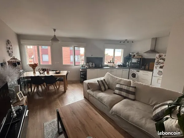 T3 rénové de 65 m² meublé avec garage privatif, terrasse et jardin partagé Av. Jean Rieux direct pro