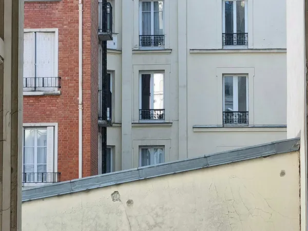 La taxe d'enlèvement des ordures ménagères (TEOM) : qui la paie, comment elle se calcule, ce que le bailleur peut récupérer sur son locataire — le guide 2026