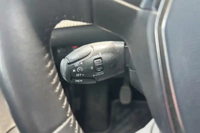 Peugeot 208 bluehdi 100 s&amp;s bvm6 — photo 19