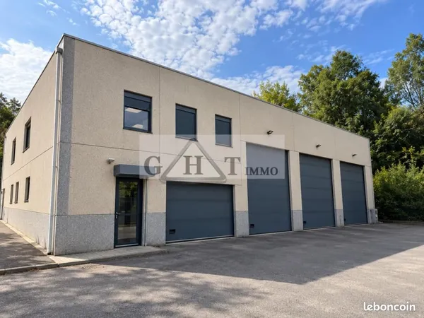 Local industriel 658 m²