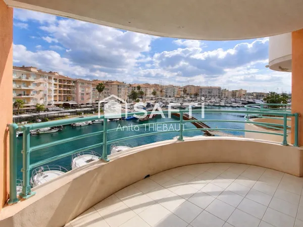 Vue mer & port - Emplacement d'exception à Fréjus