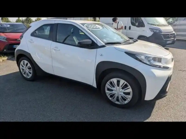 Toyota Aygo X 1.0 vvt-i 72ch dynamic my24 — photo 8