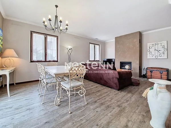 A VENDRE - ROQUETTES - VILLA T4 118 m² Piscine Jacuzzi Pétanque