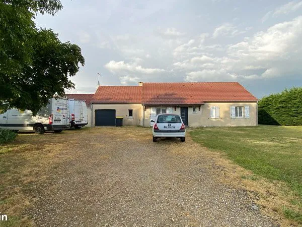 Maison de plain-pied avec 7 000 m² de terrain