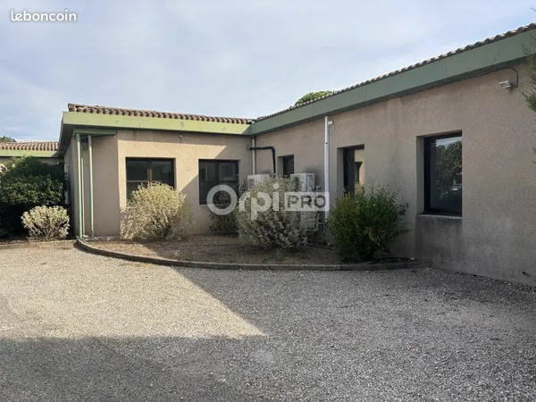 Bureau 140 m²