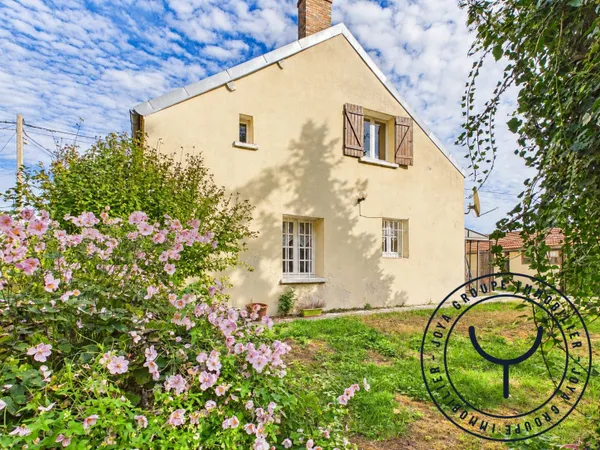 LUCIE, maison en pierre à rénover avec grange et terrain
