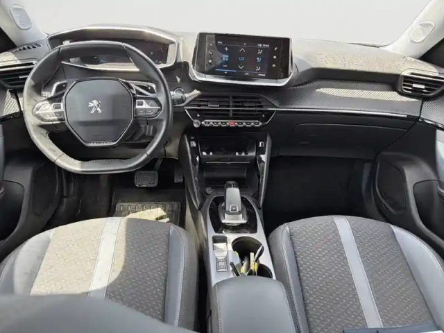 Peugeot 2008 puretech 130 s&amp;s eat8 — photo 8