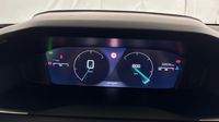 Peugeot 2008 1.2 100ch S&S Allure — photo 10