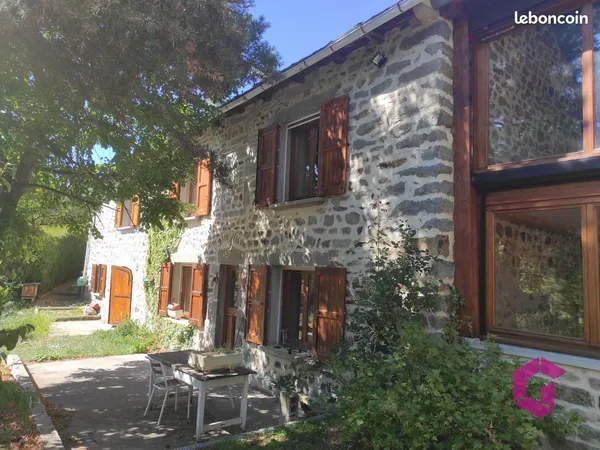 Ferme 8 pièces 215 m²